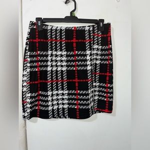 Mini skirt with slit